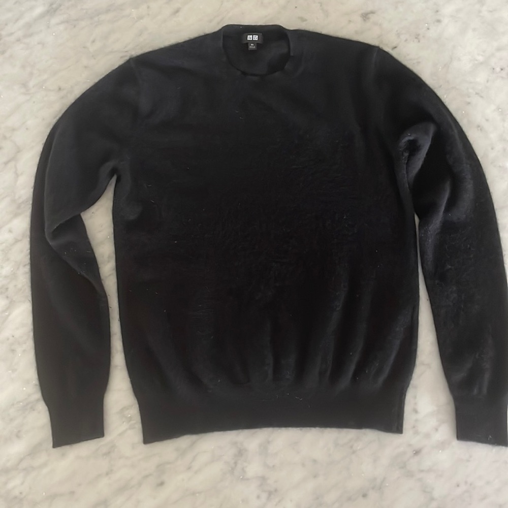 Uniqlo Men’s XS Black Cashmere Crewneck Sweater